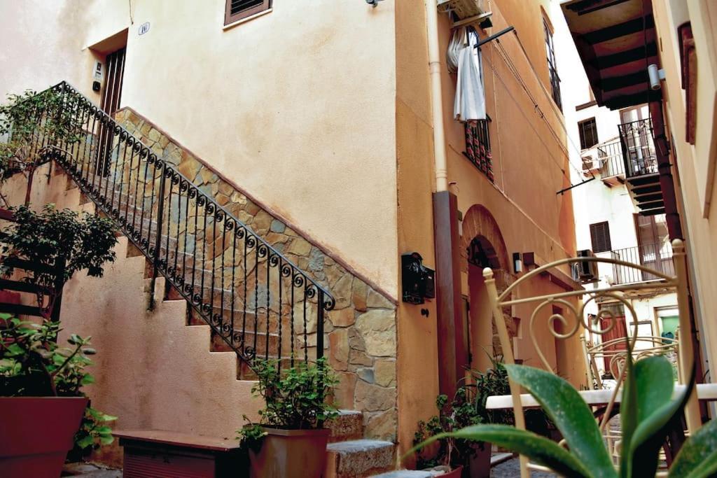 Casa Vacanze U Curtigghiu Cefalú Exterior foto